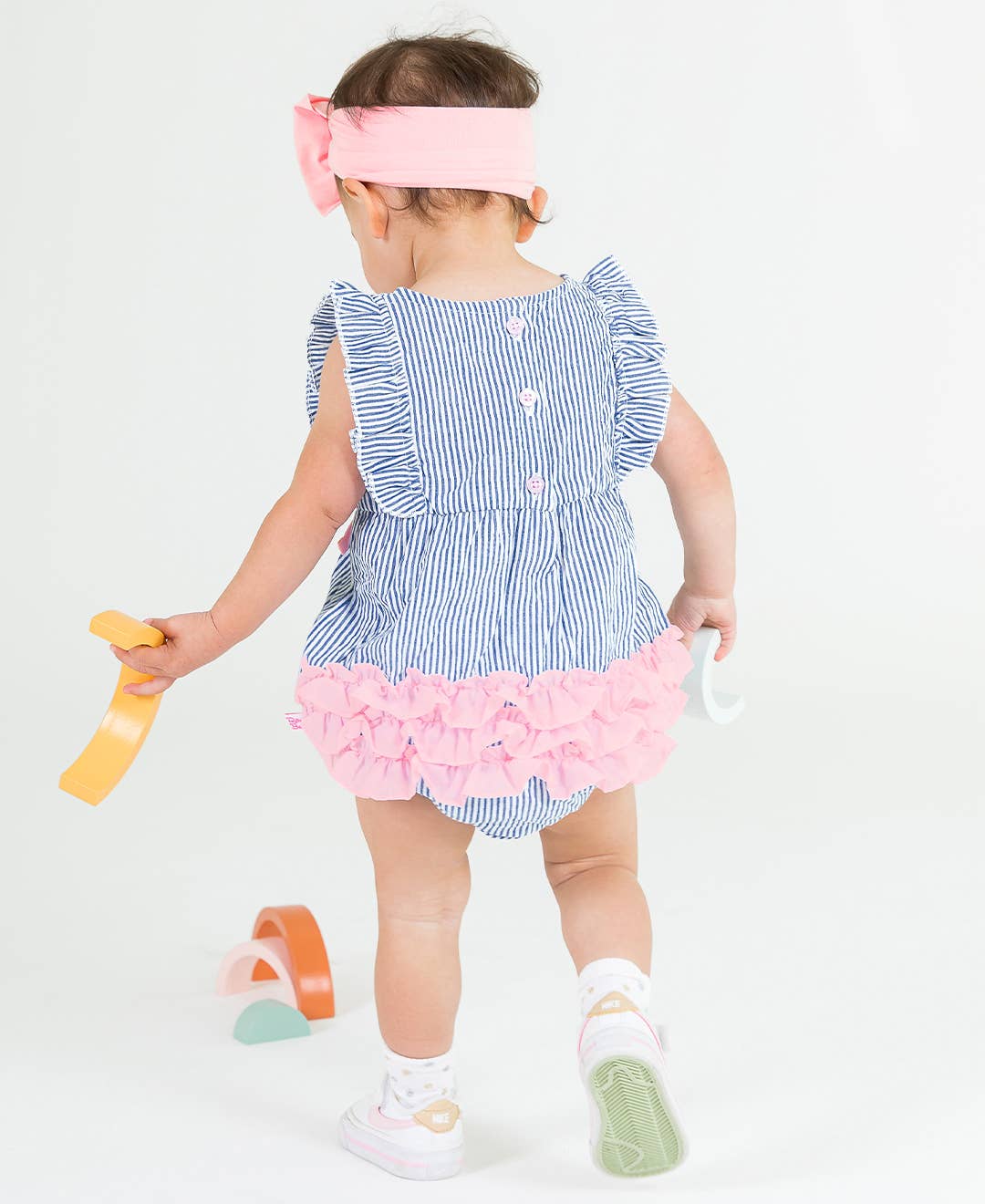 Baby Girls Blue Seersucker Classic Ruffle Bubble Romper: Blue / 3-6m